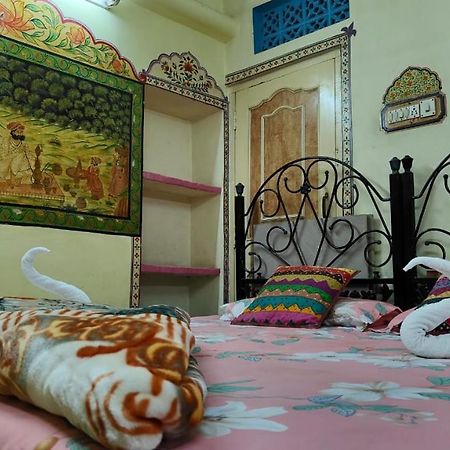 Golden Dreams Guest House จ๊อดปูร์ ภายนอก รูปภาพ