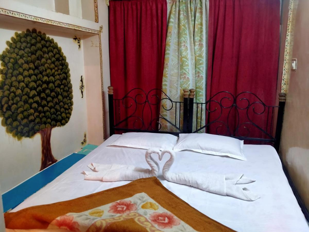 Golden Dreams Guest House จ๊อดปูร์ ภายนอก รูปภาพ