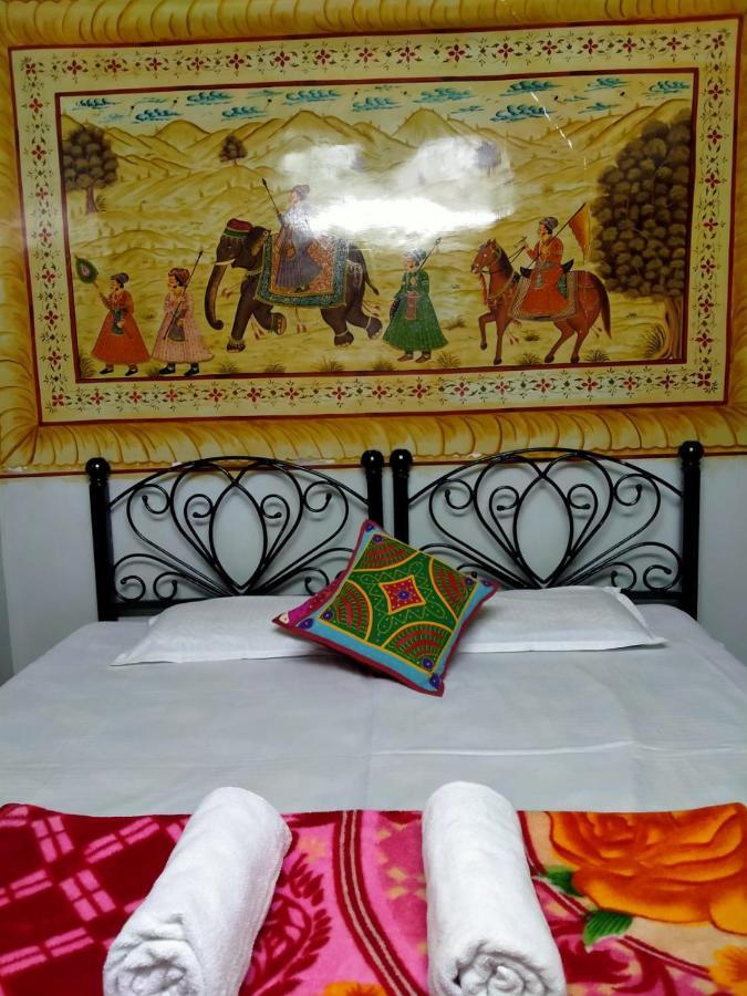 Golden Dreams Guest House จ๊อดปูร์ ภายนอก รูปภาพ